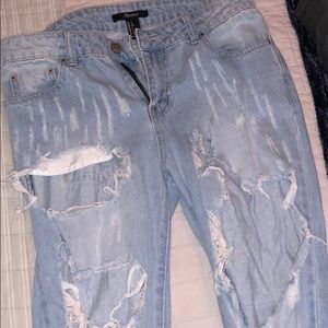 Forever 21 distressed jeans size small